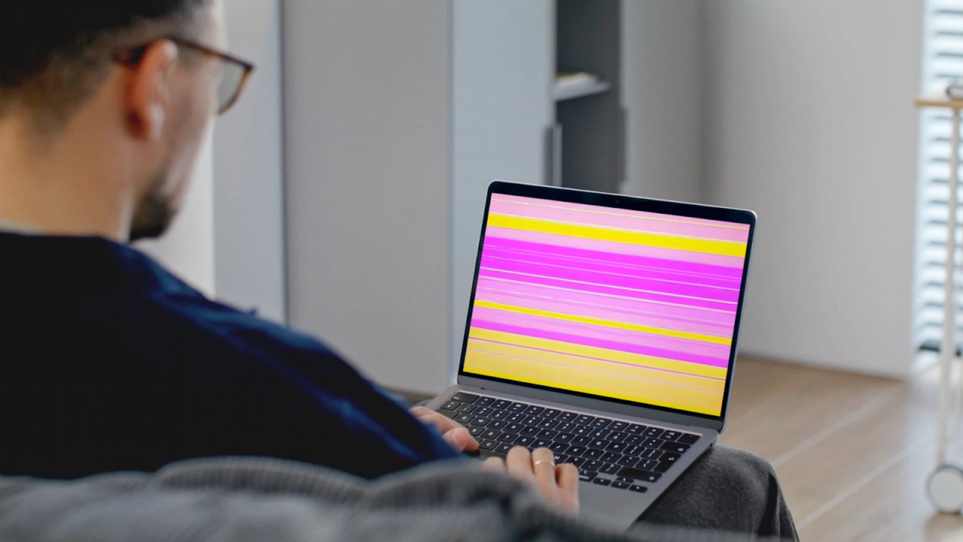 MacBook Pro: Graphics Card Issues, Causes, Symptoms, and Solutions