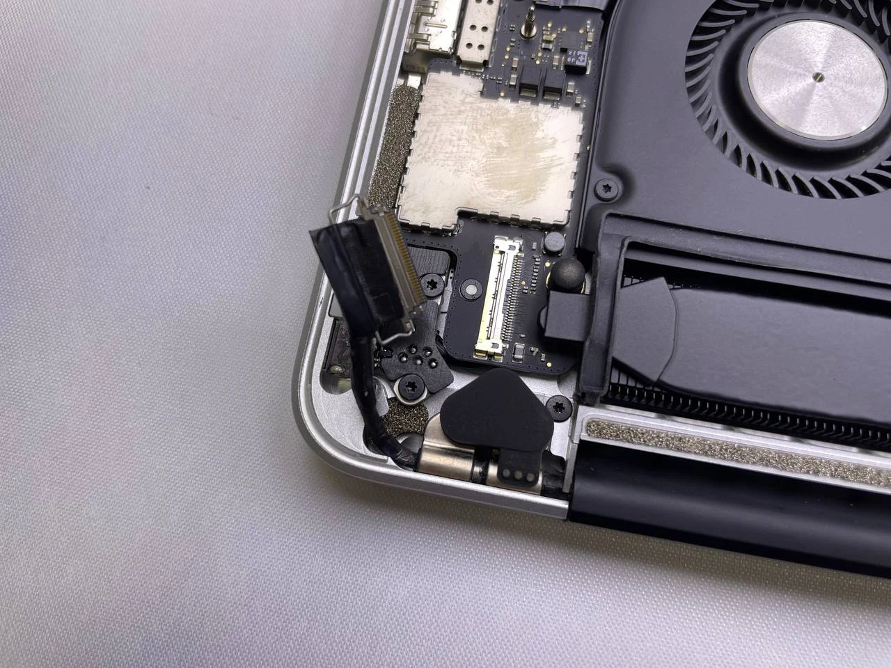 Step 10 - MacBook Pro Retina 15 A1398 2015 Display Replacement