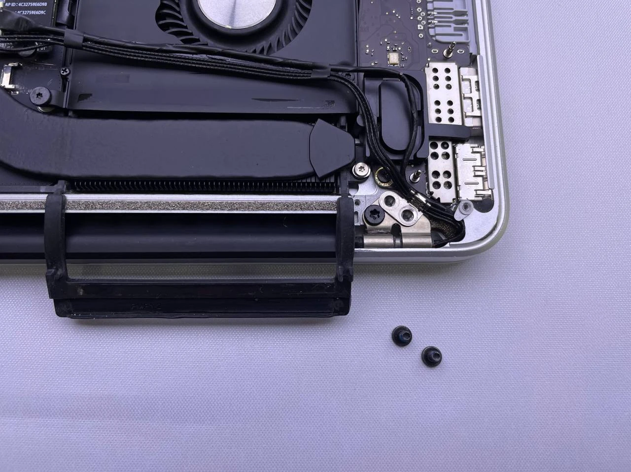 Step 17 - MacBook Pro Retina 15 A1398 2015 Display Replacement