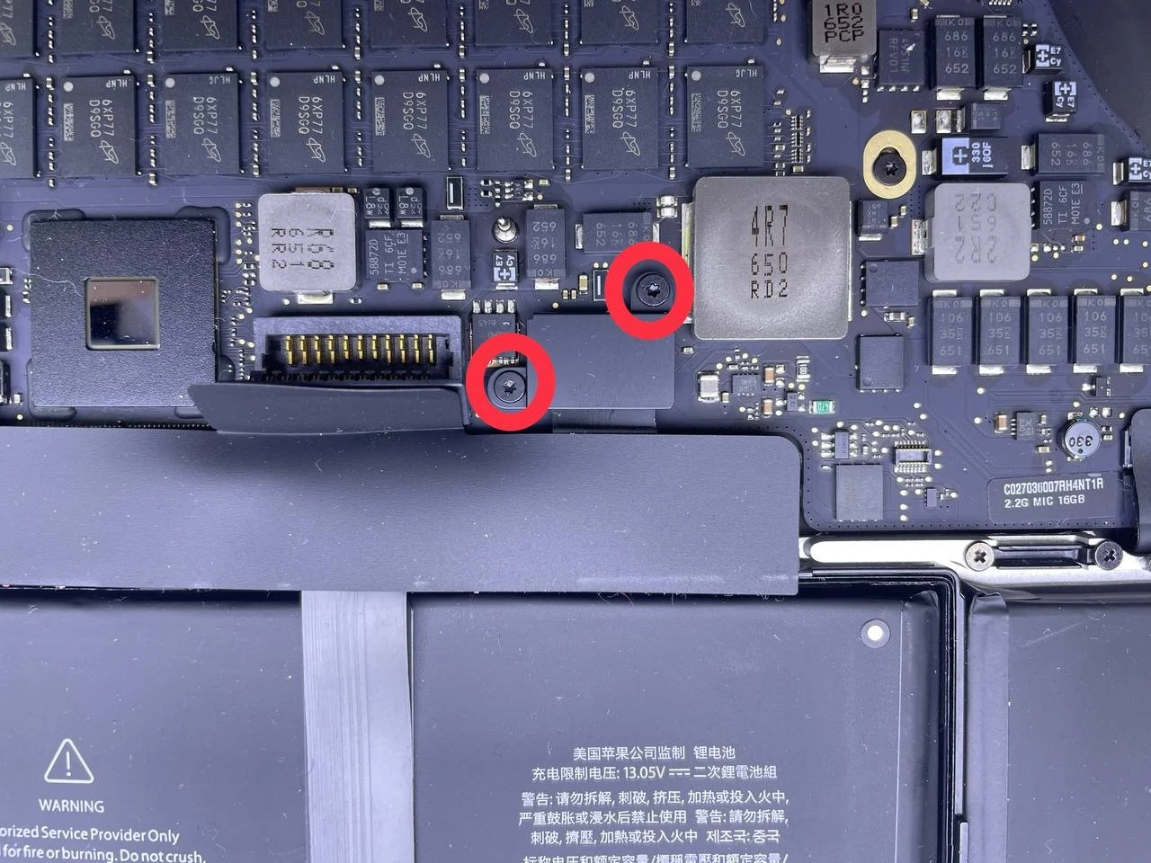 Step 11 - How to Replace a MacBook Pro A1398 Speaker: The Full Guide