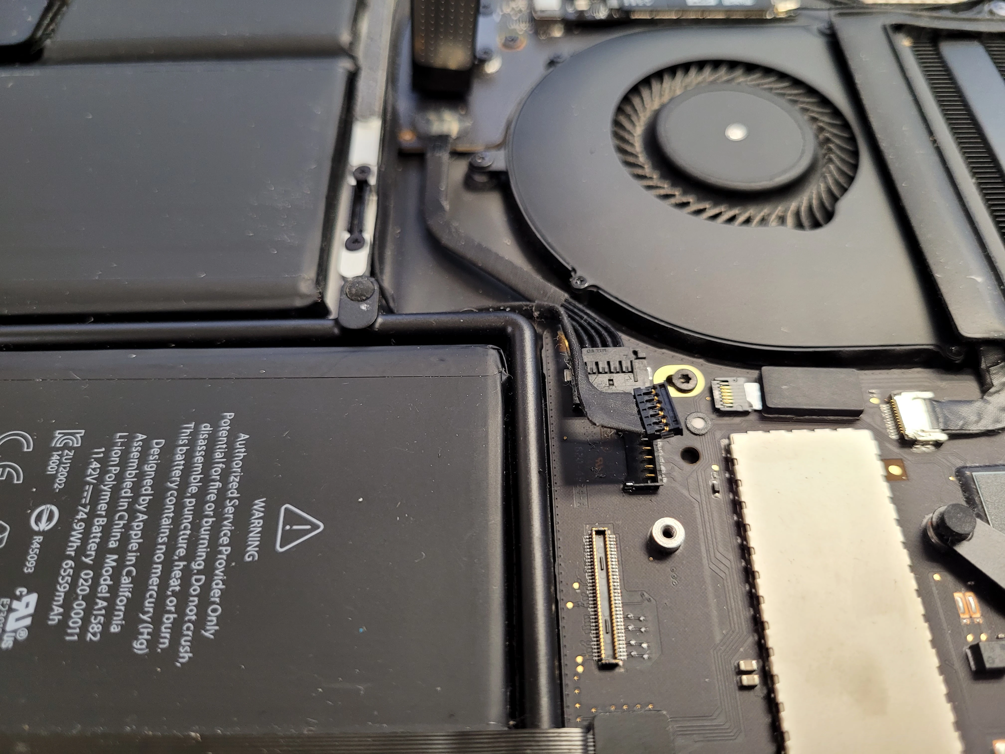 Step 7 - MacBook Pro Tastatur tauschen: Anleitung für 13 Zoll A1502