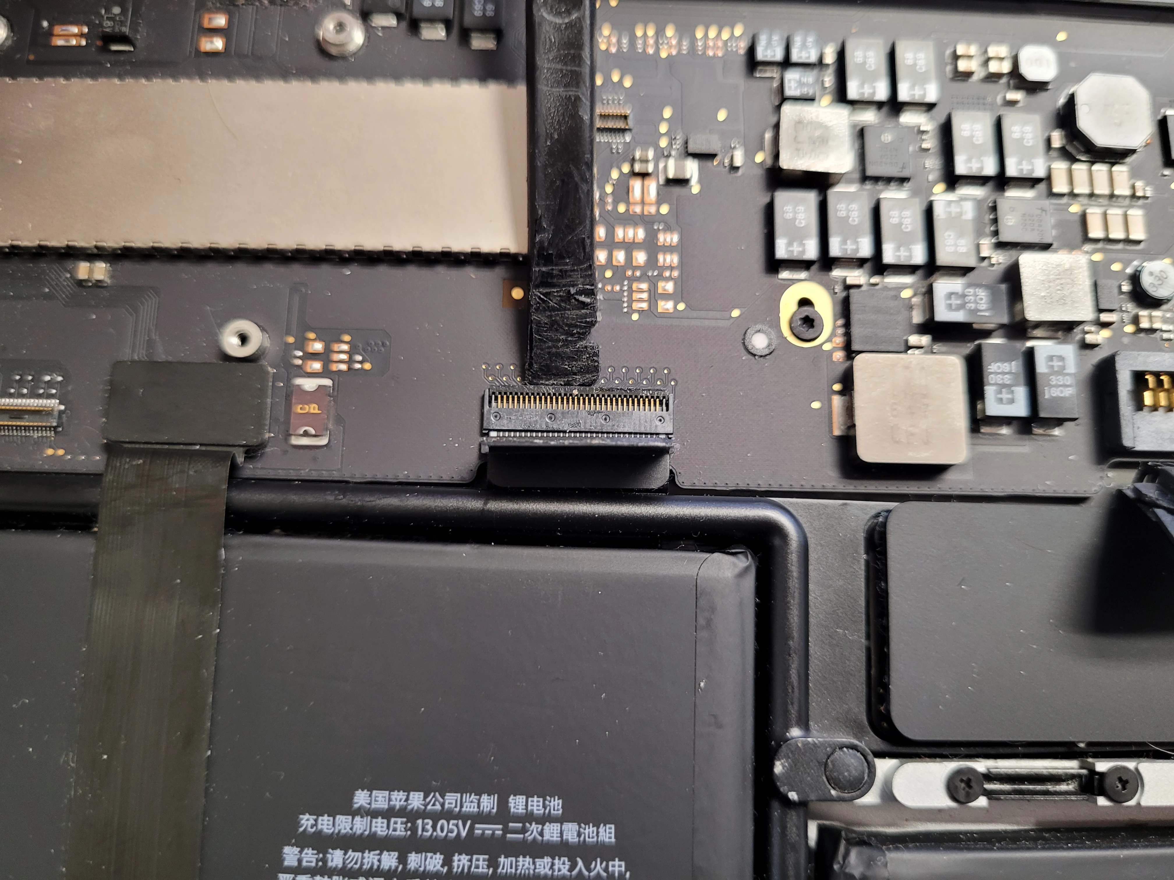 Step 33 - MacBook Pro Tastatur tauschen: Anleitung für 13 Zoll A1502