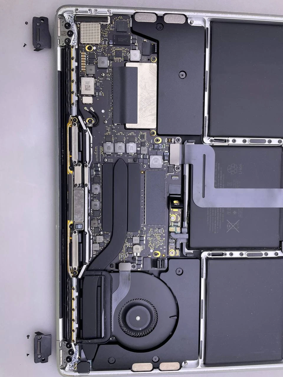 Step 17 - MacBook Pro 13" A1708 2017 Display Assembly Replacement