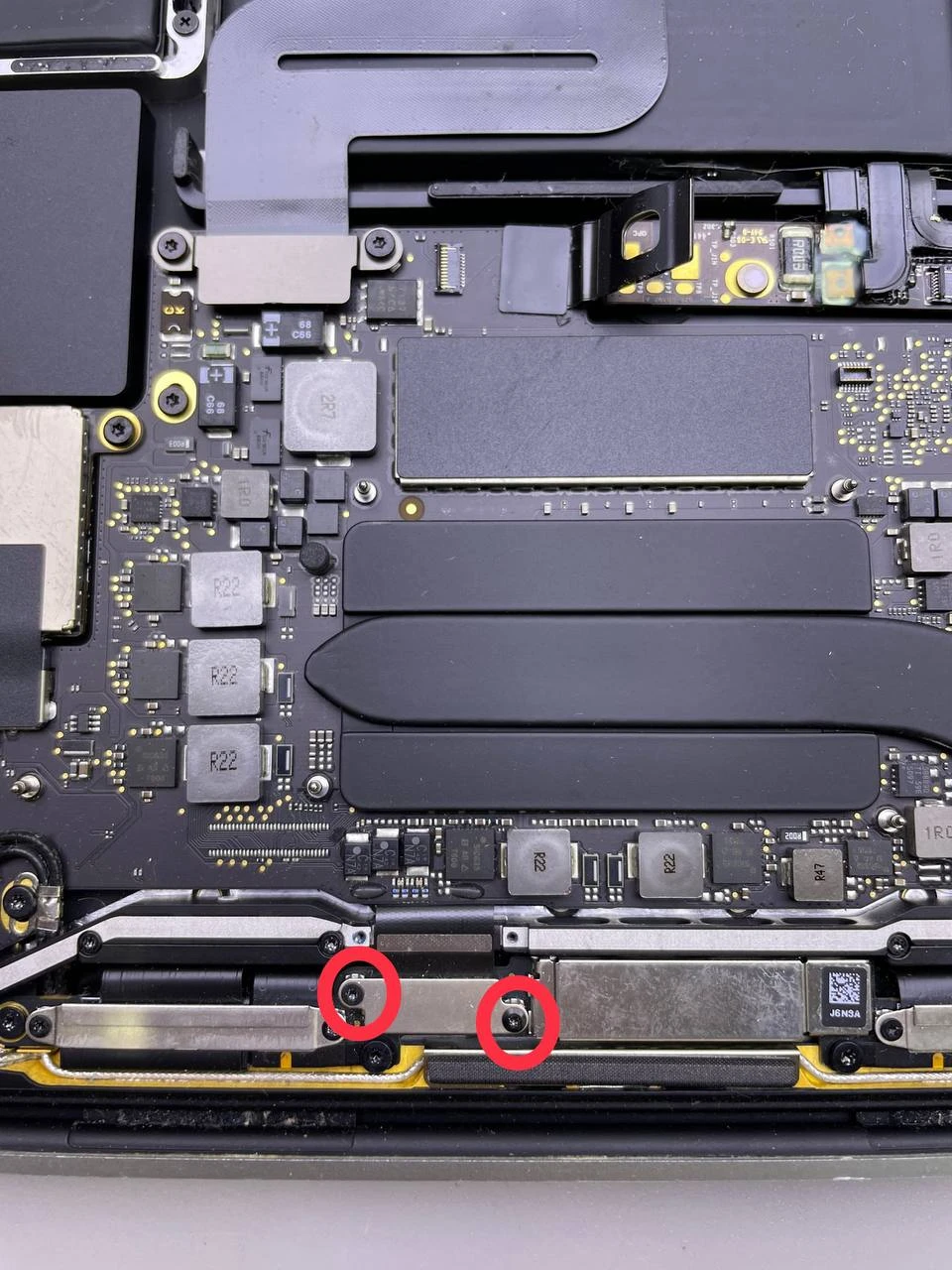 Step 20 - MacBook Pro 13" A1708 2017 Display Assembly Replacement