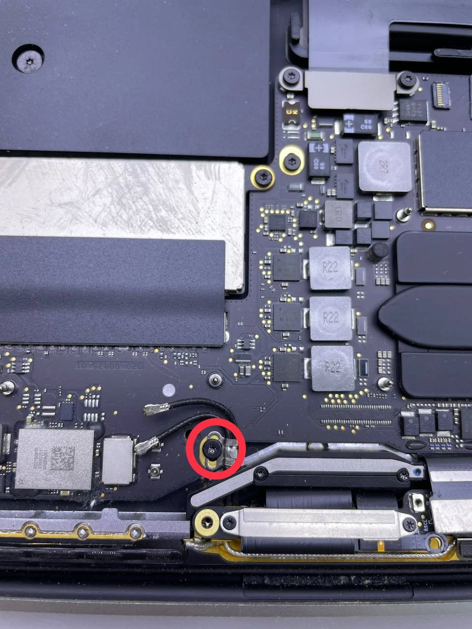 Step 29 - MacBook Pro 13" A1708 2017 Display Assembly Replacement