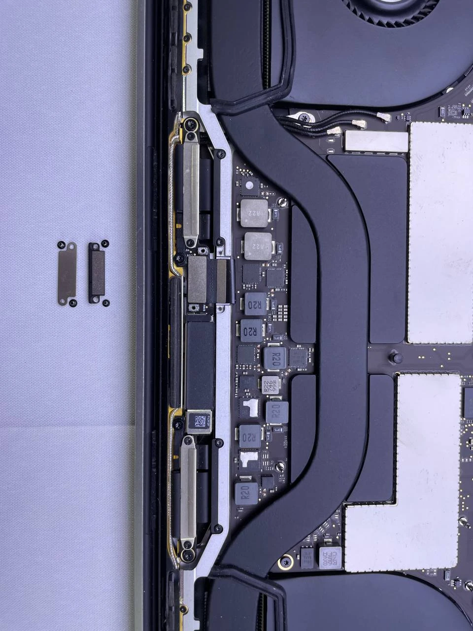 Step 22 - MacBook Pro Display tauschen: Anleitung