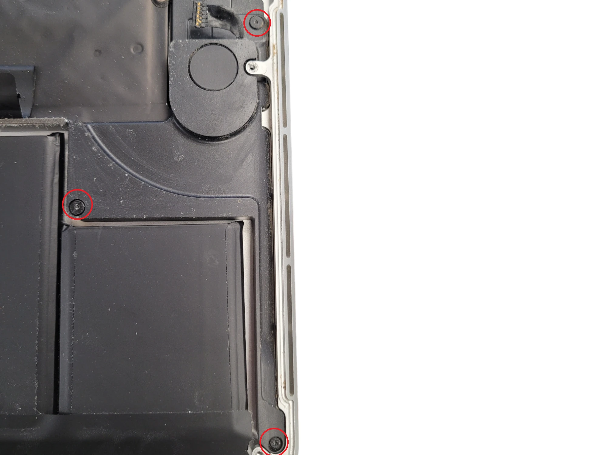 Step 16 - How to Replace a MacBook Pro A1398 Speaker: The Full Guide