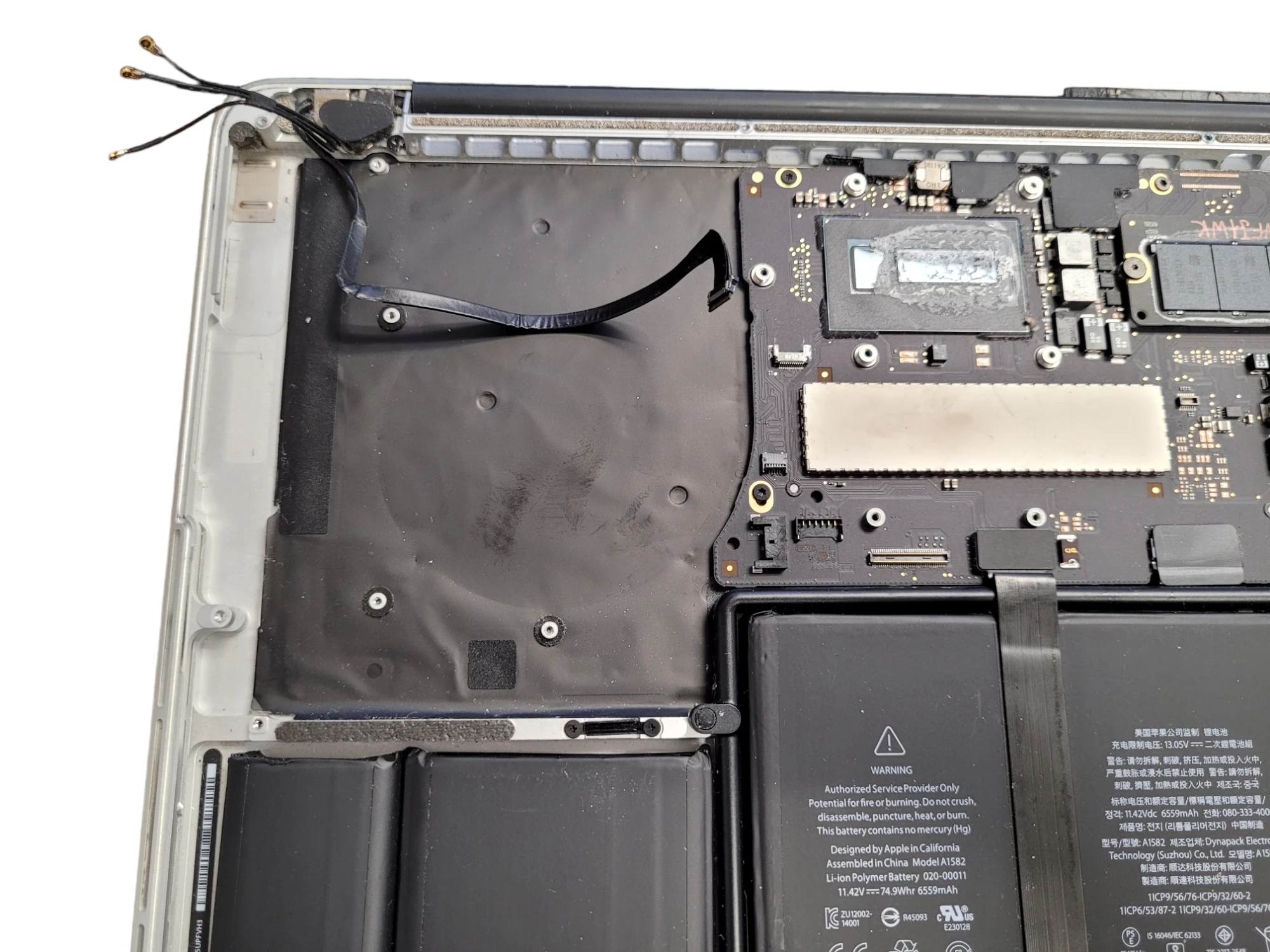 Step 28 - MacBook Pro Tastatur tauschen: Anleitung für 13 Zoll A1502