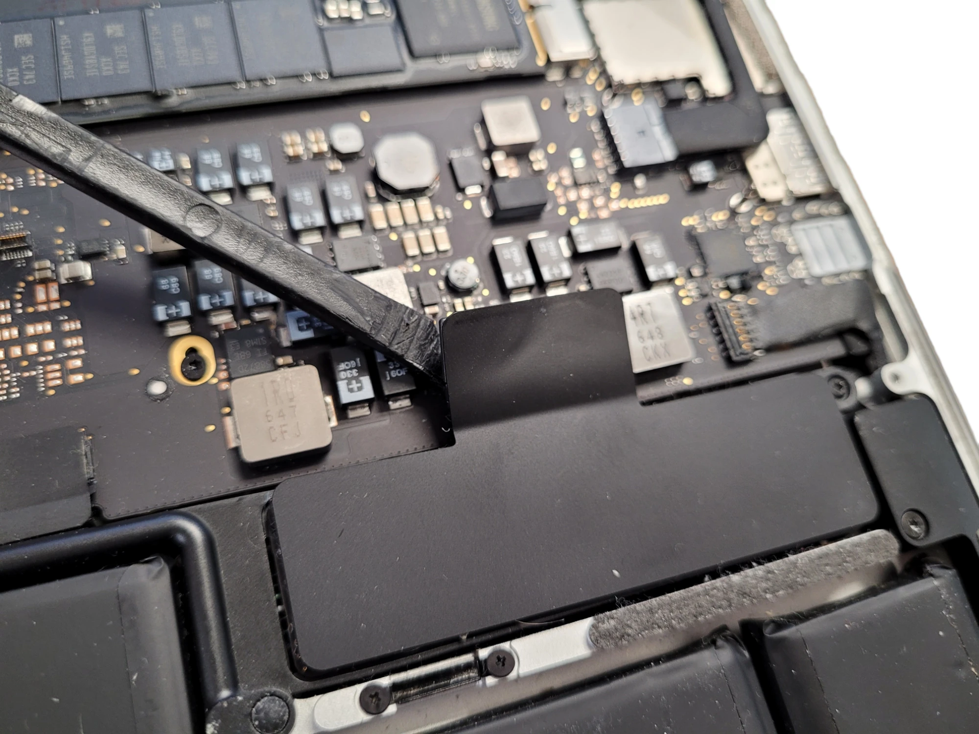 Step 4 - MacBook Pro Tastatur tauschen: Anleitung für 13 Zoll A1502