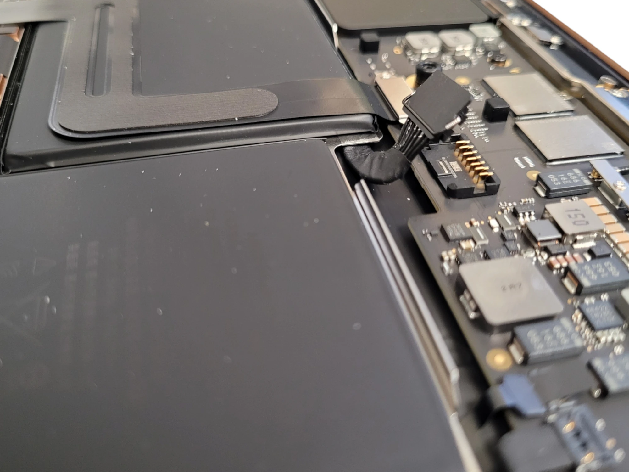Step 6 - MacBook Air 13 A2337 Screen Replacement: how-to guide