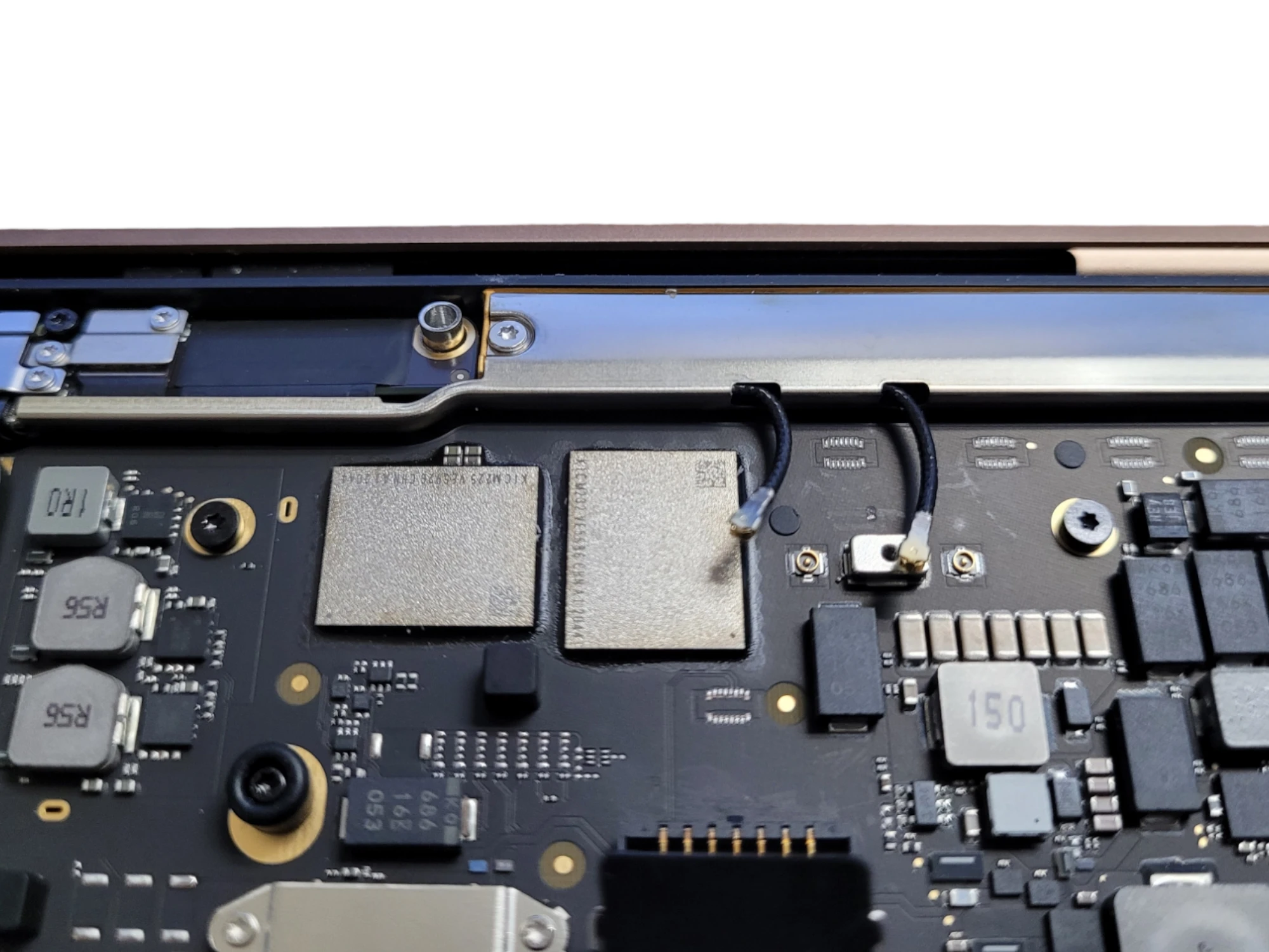 Step 8 - MacBook Air 13 A2337 Screen Replacement: how-to guide