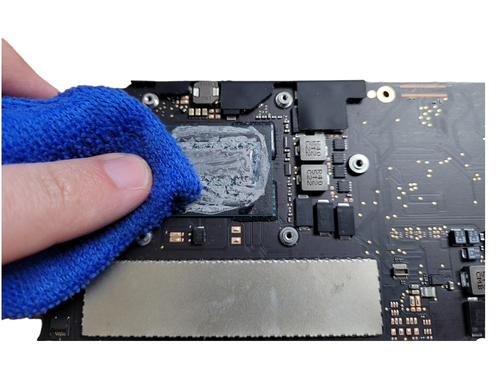 Step 7 - How to Apply Thermal Paste MacBook: 3 Steps