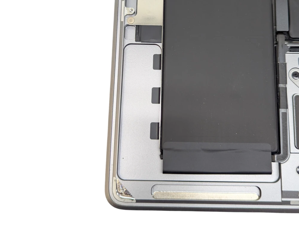 Step 7 - MacBook Air 13-inch Early 2020 A2179 Battery Replacement: Step-by-Step Guide