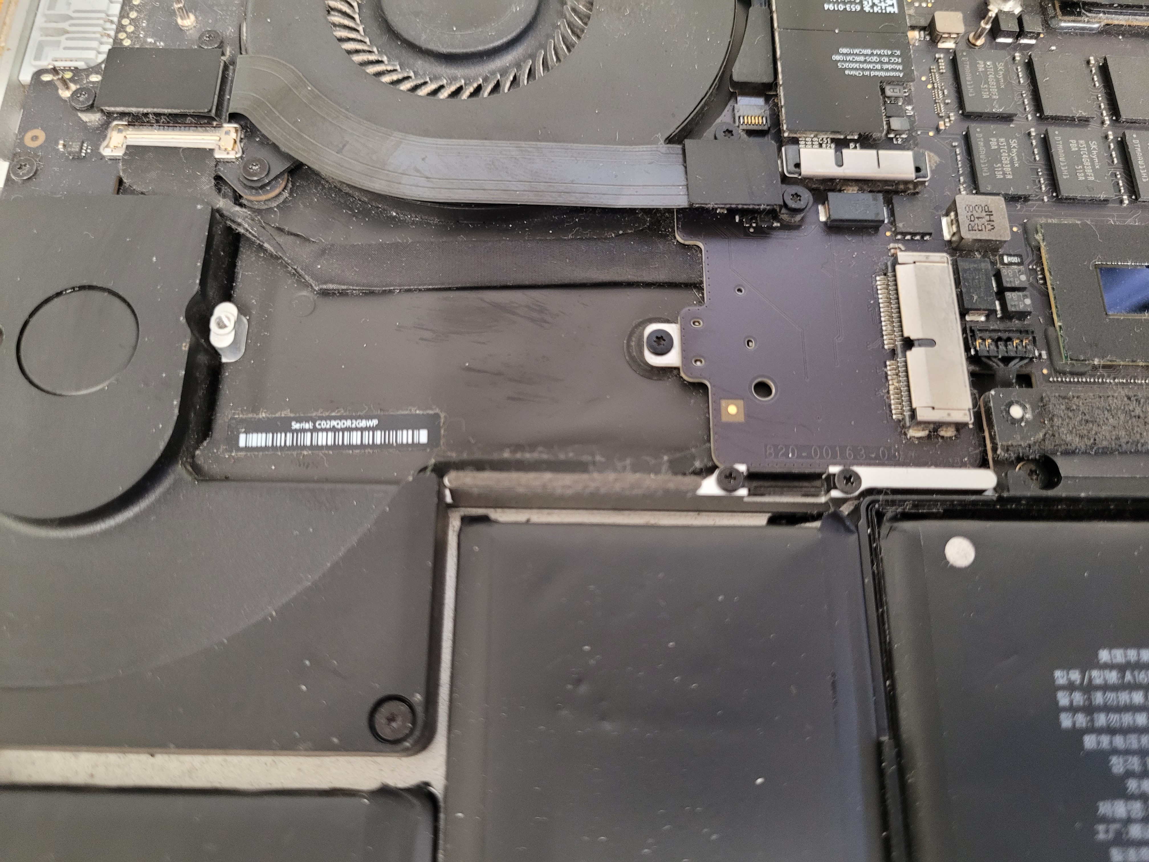 Comment remplacer un SSD dans un MacBook Pro 15 Retina Display mi 2015 - TechToro 9 Step 9 - Comment remplacer un SSD dans un MacBook Pro 15 Retina Display mi 2015