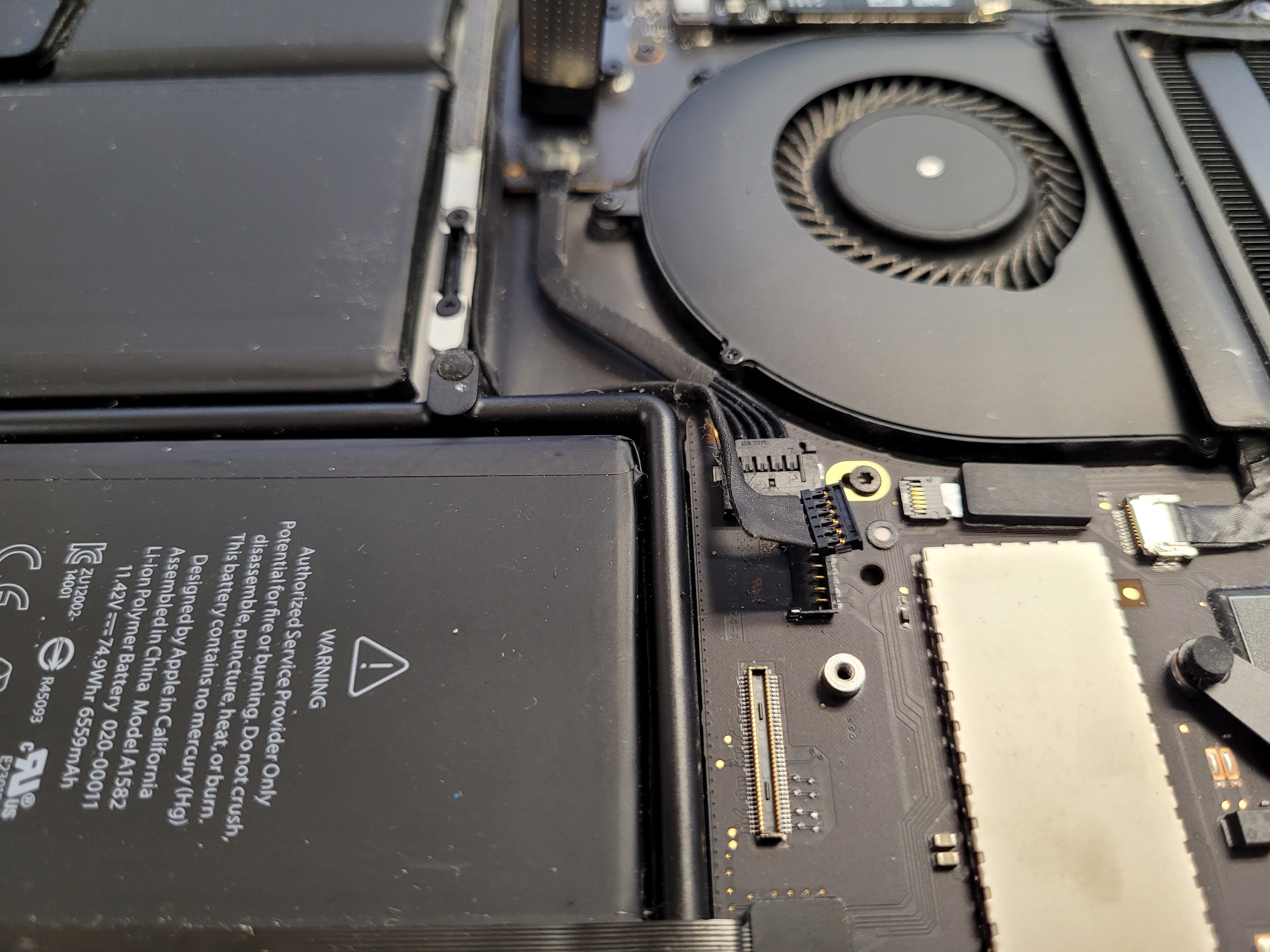 Step 9 - How to replace a keyboard on a MacBook Pro: tutorial for 13 inch A1502