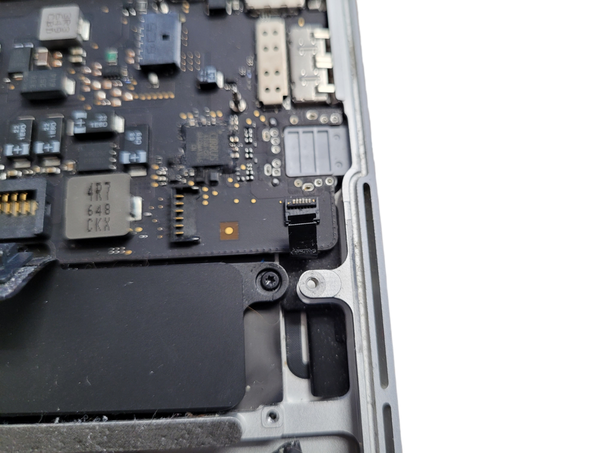 Step 33 - How to replace a keyboard on a MacBook Pro: tutorial for 13 inch A1502