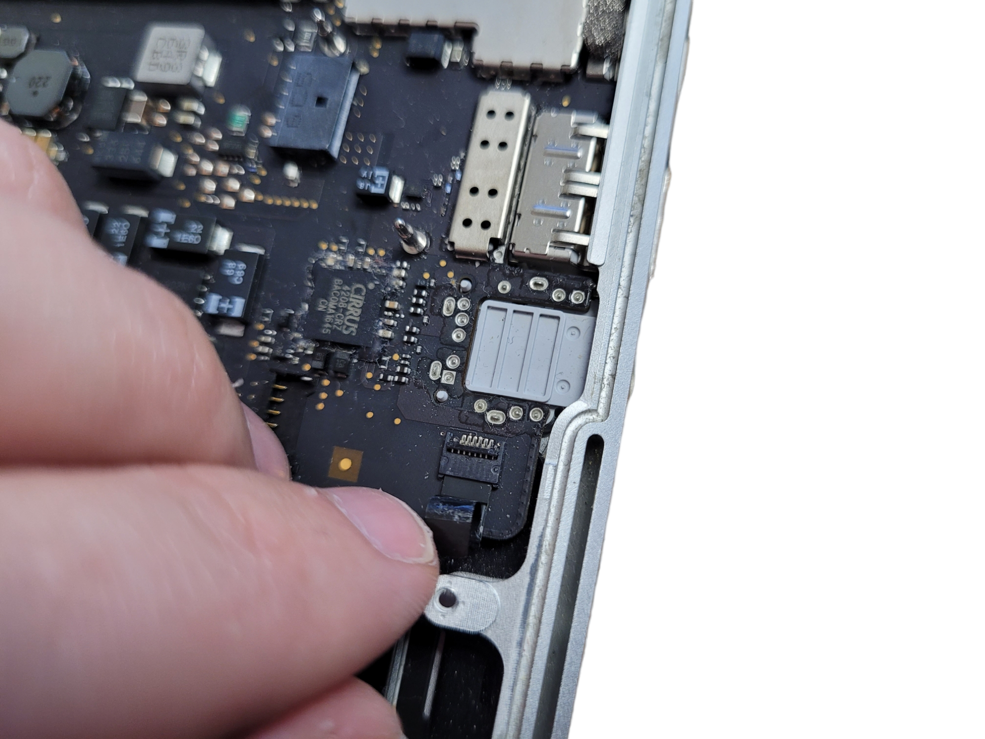 Step 32 - How to replace a keyboard on a MacBook Pro: tutorial for 13 inch A1502