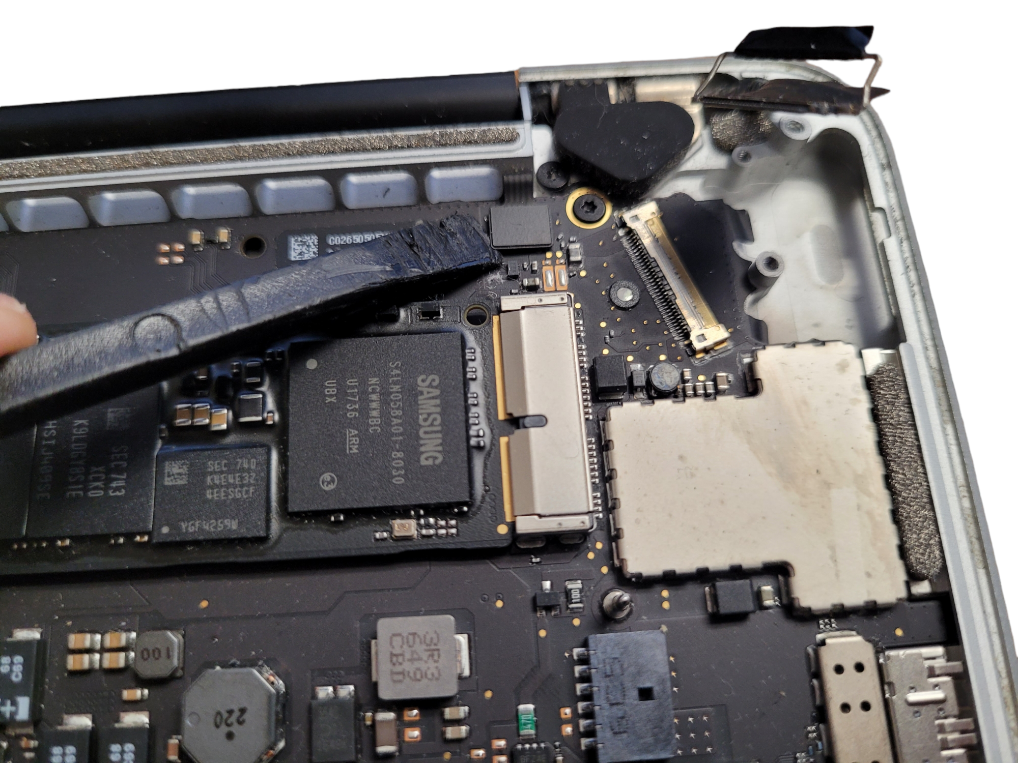 Step 31 - How to replace a keyboard on a MacBook Pro: tutorial for 13 inch A1502