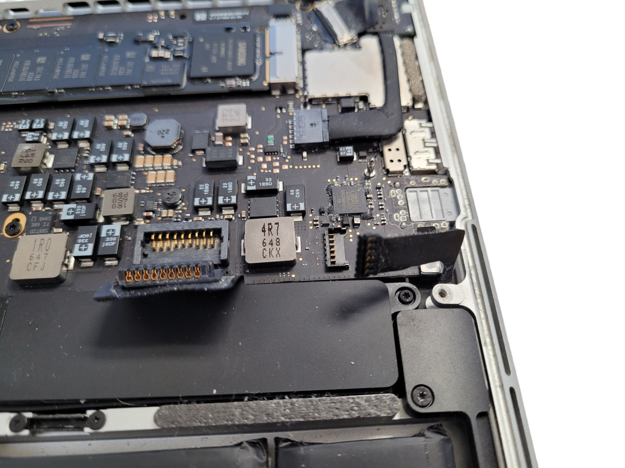 Step 13 - How to replace a keyboard on a MacBook Pro: tutorial for 13 inch A1502