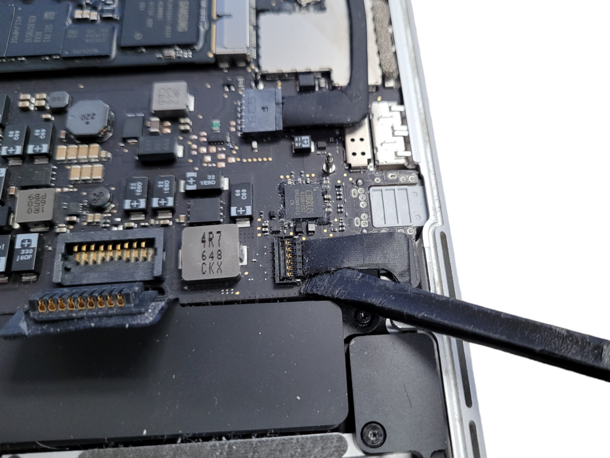 Step 12 - How to replace a keyboard on a MacBook Pro: tutorial for 13 inch A1502