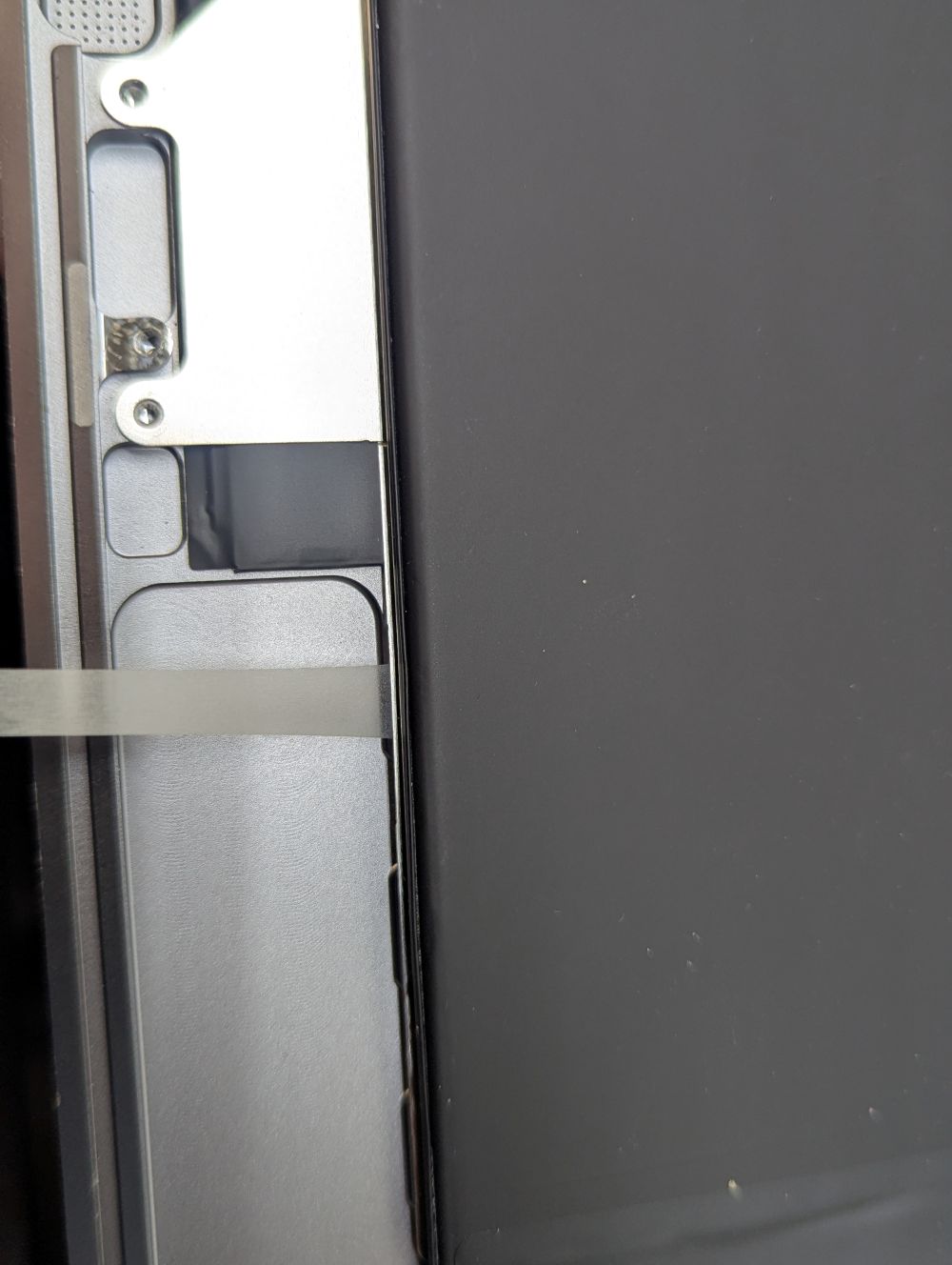 Step 8 - Remplacement de la batterie du MacBook Air 13 pouces début 2020 A2179: Guide étape par étape